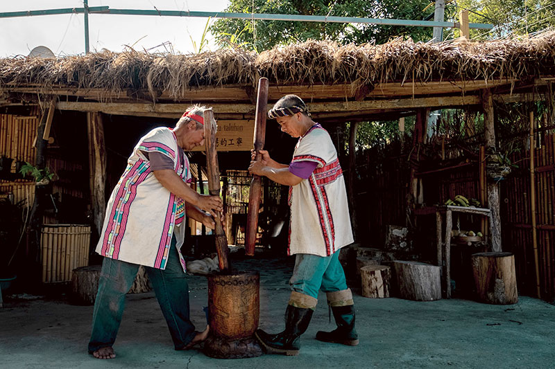 Turmeric moichi making