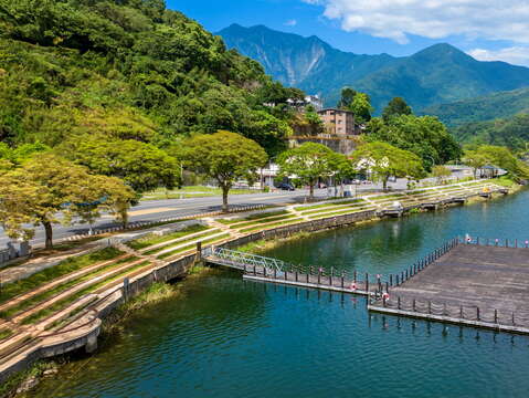 鯉魚潭水舞觀景平台