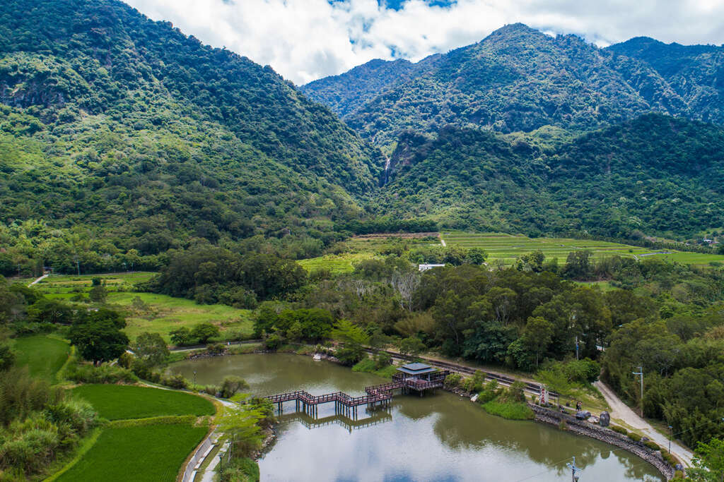 é è§ç¾å±±å¤§é­æ± èç¾å±±çå¸