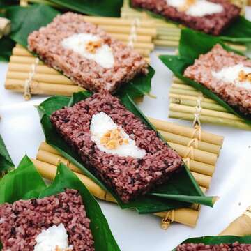 The “tribal tour on dining table" starts from the tribe of Zhiluo, the “rice field, footprint, and dining table”