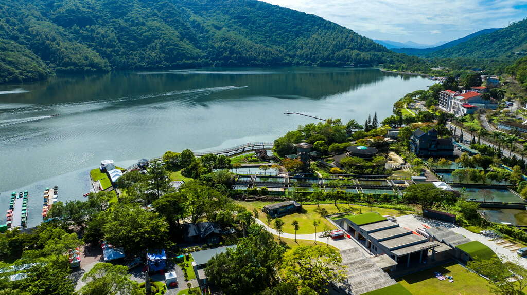 Liyu Lake