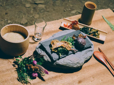 連結神話傳說的遊程與餐食，深刻體驗部落精神