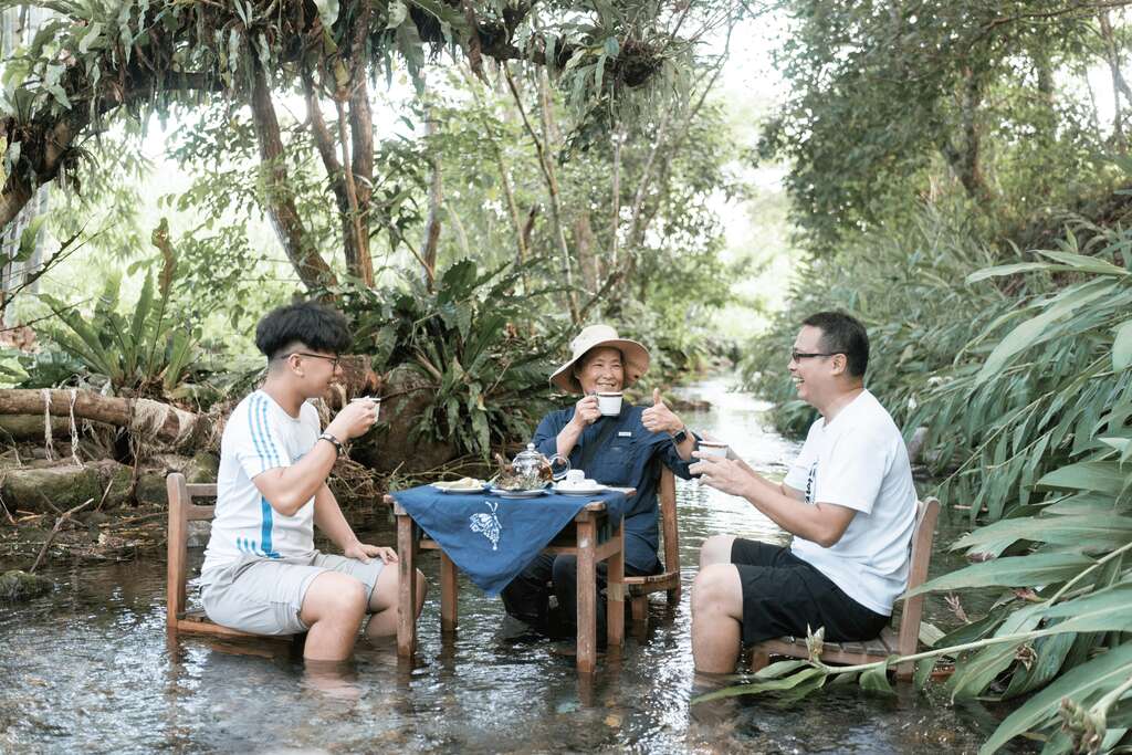 青陽農場園區體驗-沁涼小溪下午茶