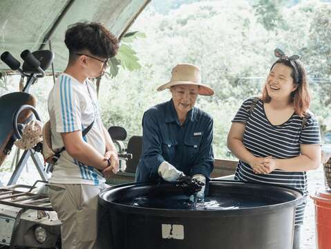 青陽農場園區藍染教學與體驗