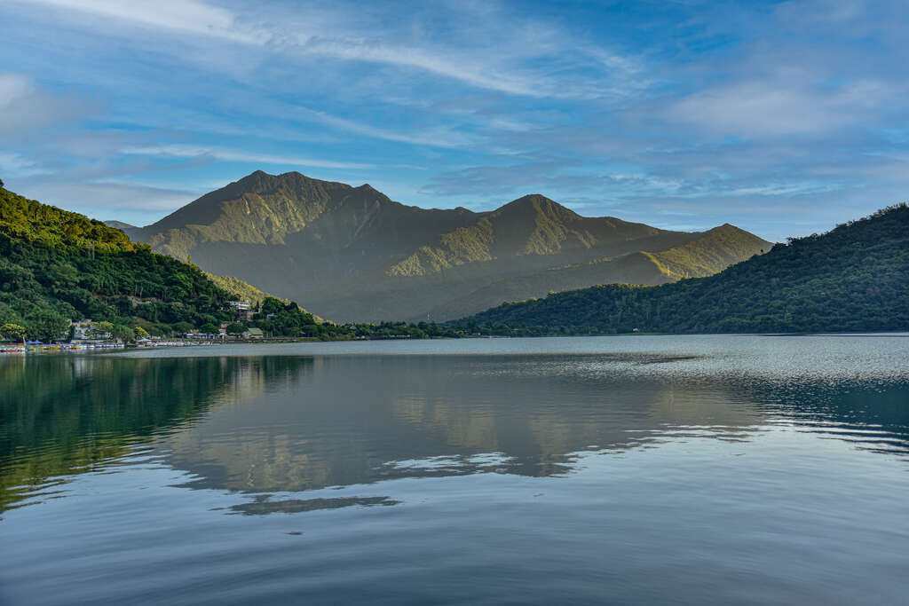 Liyu Lake