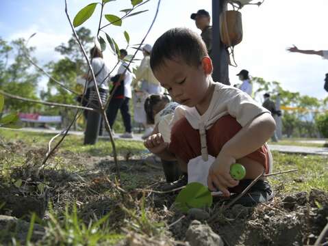 富里國小附設幼稚園 小朋友熱烈參與(2)