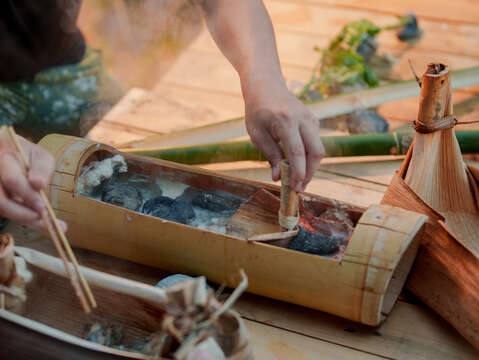 Mumu Kitchen- stone hot pot