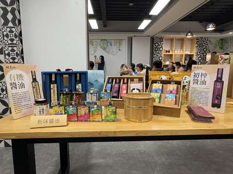 圖8-2「新味醬油」商品展示