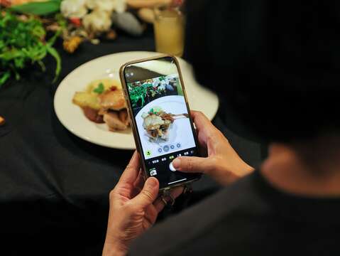 圖7-部落餐桌「嗡嗡私廚」