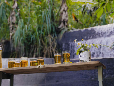 圖4-吉羽計畫工作室以茶葉選物與茶席美學為主軸，透過茶香串連旅人與縱谷山林的靜謐對話。