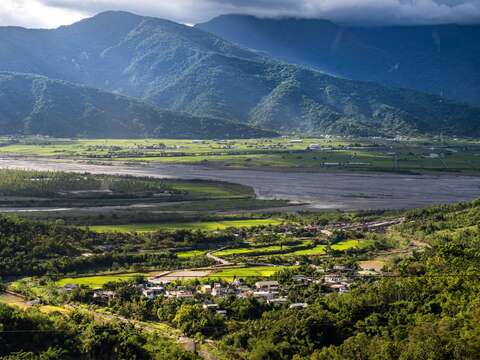 圖5-從自然健行到文化體驗，安通的旅行讓人在山海之間自然延伸出多元的慢活樣貌。