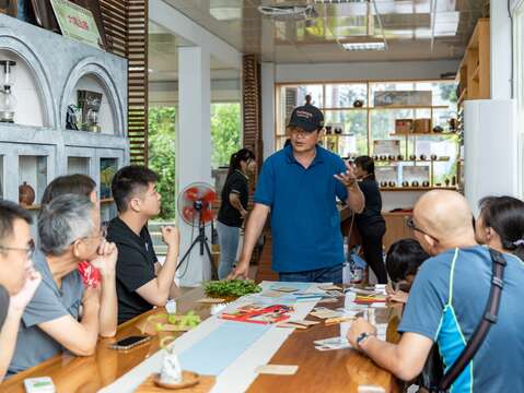 圖4-結合在地季節農產的手作行程，讓溫泉之旅更多了一份屬於六龜山城的酸甜滋味。(茂管處提供）