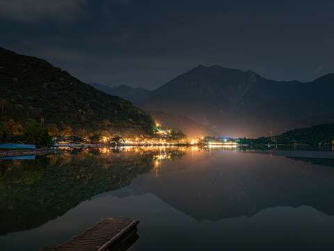 花蓮鯉魚潭夜拍潭南碼頭