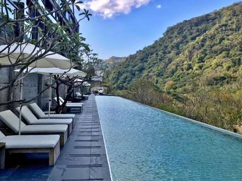 圖2-在泰安首獎溫泉區留宿一晚，於繁星與山霧陪伴下享受靜謐的慢活時光。（參山管理處提供）