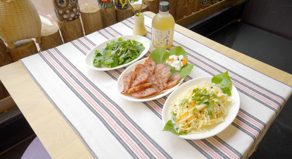 圖3-烏來不僅擁有著名的美人湯泉，更是一座能同時滿足多重感官的山城。泡湯之餘，品嚐在地滋味，讓身體的放鬆與味蕾的探索，成為春季旅程中最療癒的日常。S