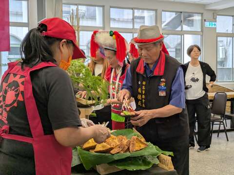 太巴塱紅糯米生活館以「米粒如福」為名重新營業，現場準備多樣特色料理歡迎賓客感受美食