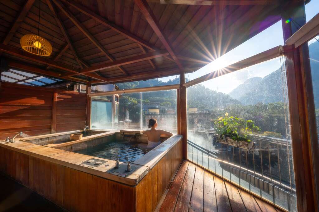 圖1-谷關溫泉榮獲 2025 台灣好湯「五大友善好湯」金獎肯定，卓越的軟硬體服務與全齡友善的空間規劃。(參山管理處提供)