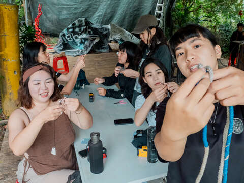 牛骨配飾手作體驗-皮繩綁法教學